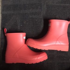 New without tags Hunter coral pick boots